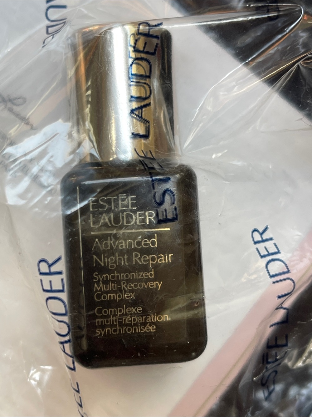 Estee Lauder Cosmetic Bag & Travel Size Samples - NTW - Picture 7 of 10